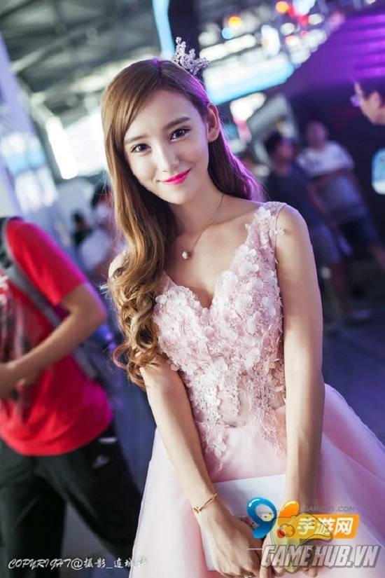 Lý Ngọc Khiết sinh năm 1994 tại Thượng Hải, Trung Quốc. Ảnh: internet.