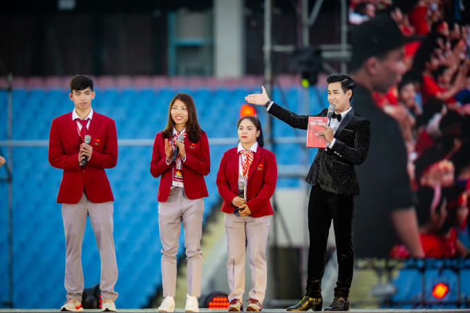 Nguyên Khang: Thầy Seo thân thiện, Tiến Dũng thông minh, Văn Toàn lém lỉnh