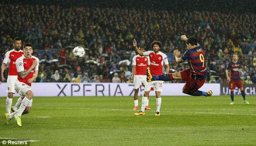 Barca không cho Arsenal cơ hội "ngẩng cao đầu" với chiến thắng thuyết phục.