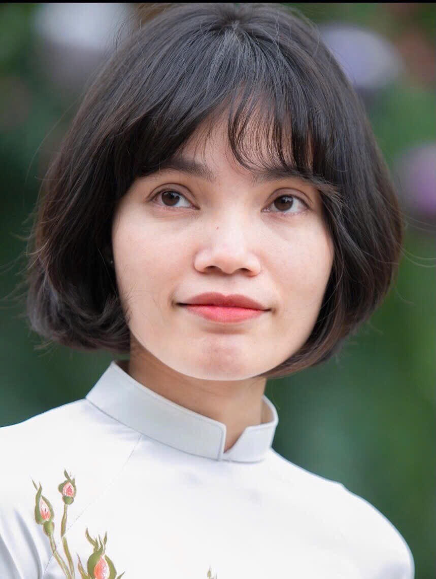 Với Nhà thơ Nguyễn Thị Kim Nhung, thơ là tiếng nói sâu kín trong thế giới nội tâm.