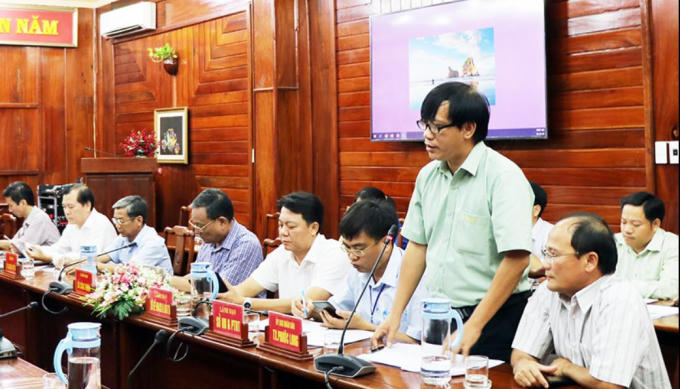 Lãnh đạo Công ty cổ phần Thủy điện Thác Mơ trao đổi tại buổi tìm hiểu (Ảnh: Báo Bình Phước)