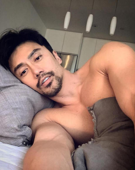 Quý ông hơn 50 tuổi chia sẻ bí quyết trẻ như thanh niên 20