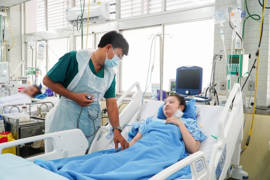 Việc cứu sống được cả mẹ lẫn con là một hành trình của sự may mắn và nỗ lực của ekip đến từ 2 bệnh viện.