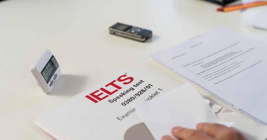 Chứng chỉ ngoại ngữ IELTS.