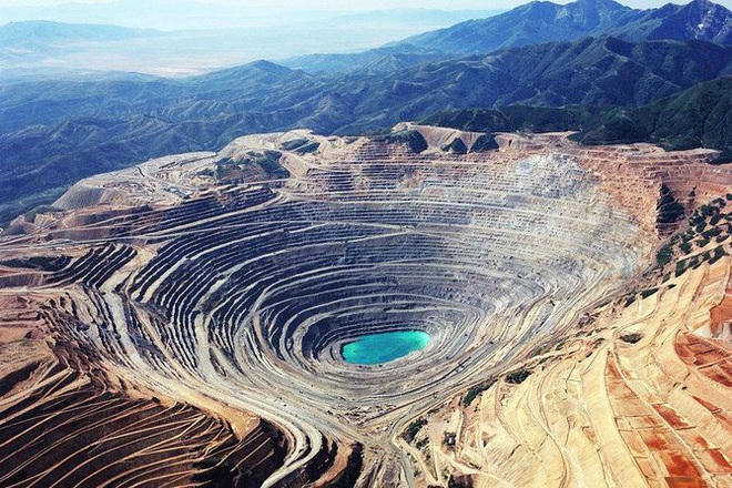 Quang cảnh ấn tượng của mỏ đồng ở Mỹ.