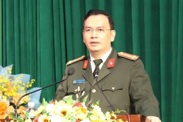 Thượng tá Cù Quốc Thắng - Giám đốc Công an tỉnh Ninh Bình phát biểu tại hội nghị.