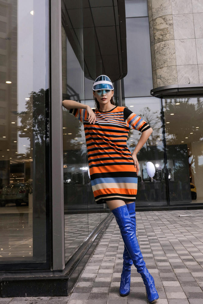 Mâu Thuỷ khoe khéo hình thể “chuẩn mẫu” của mình trong bộ ảnh mới