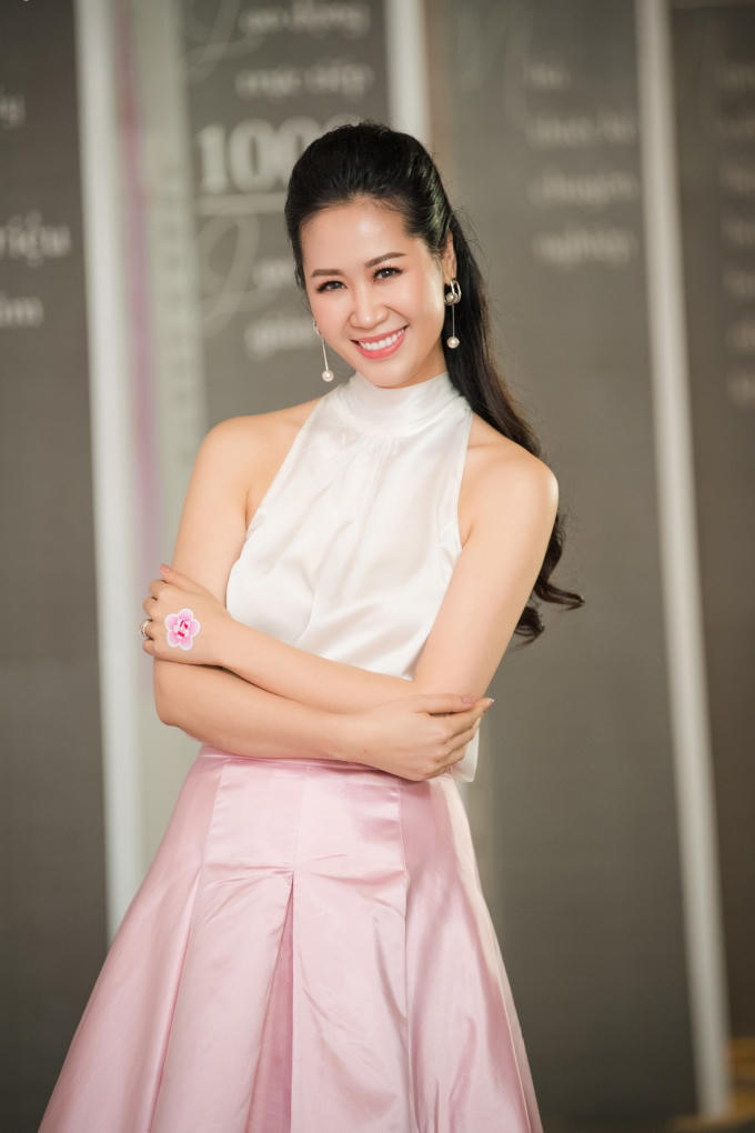 Hoa hậu Dương Thùy Linh.