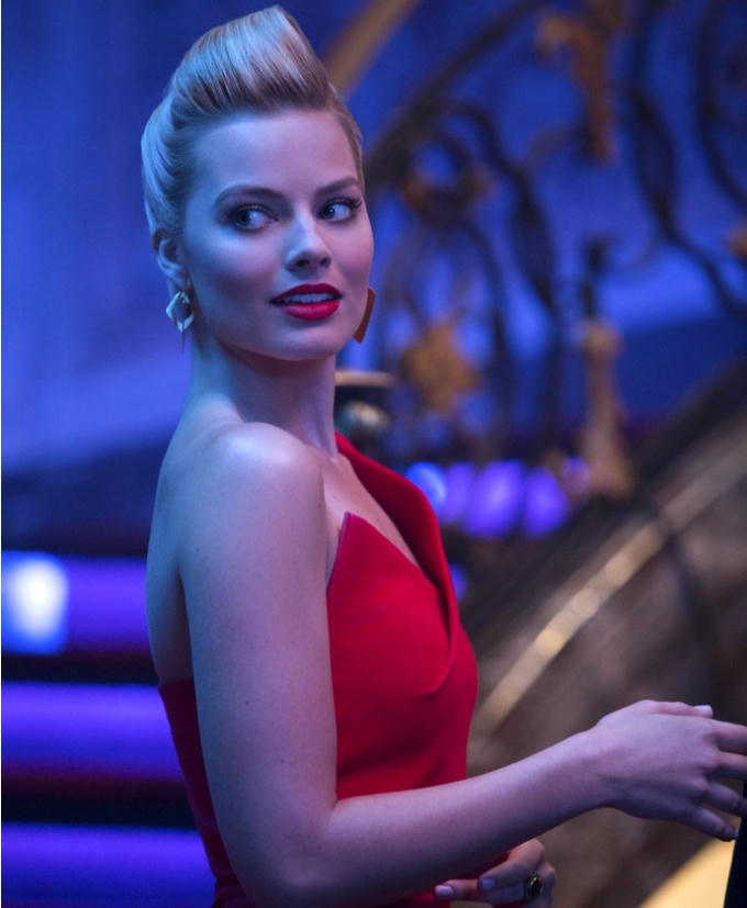 Margot Robbie - Cô trở nên nổi tiếng với vai diễn chính trong bộ phim “The Wolf of Wall Street”. Thành công tiếp sau đó đến khi cô là nhân vật chính trong phim “Focus”, đóng cùng Will Smith. Robbie đã trở thành một “biểu tượng gợi cảm” của Hollywood hiện nay.