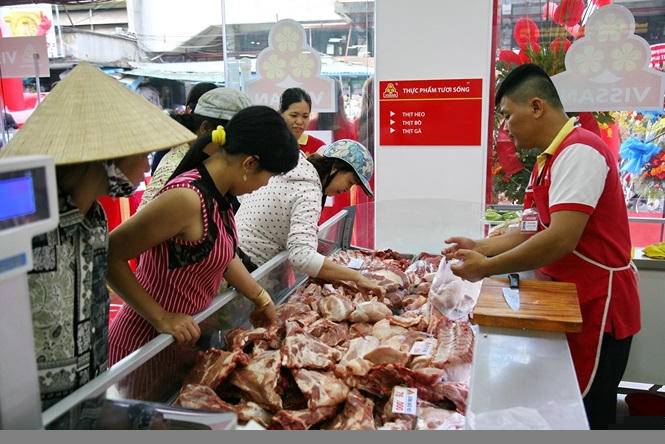 Ngày đầu nghỉ lễ 2/9: Siêu thị đông ngẹt, thực phẩm nhảy giá - ảnh 15