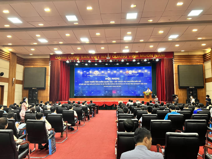 Toàn cảnh hội nghị.