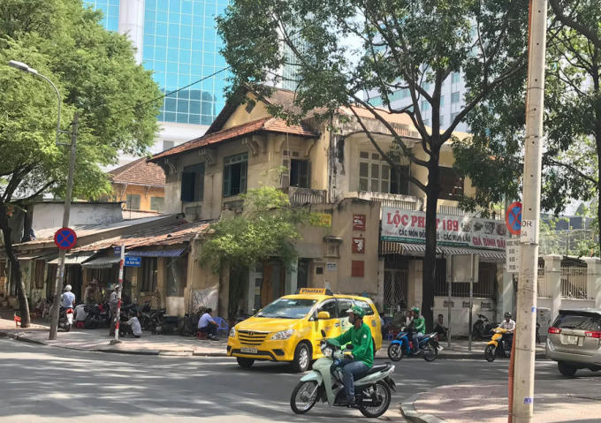 Khu đất vàng có nhiều dấu hiệu sai phạm liên quan đến công sản, dẫn đến "điểm nóng" khiếu nại, khiến kiện ngay giữa trung Sài Gòn.