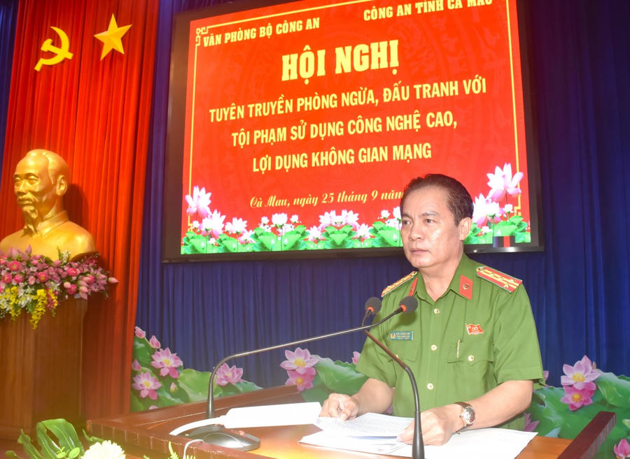 Đại tá Bùi Xuân Khởi – Phó Giám đốc Công an tỉnh Cà Mau, phát biểu tại Hội nghị.