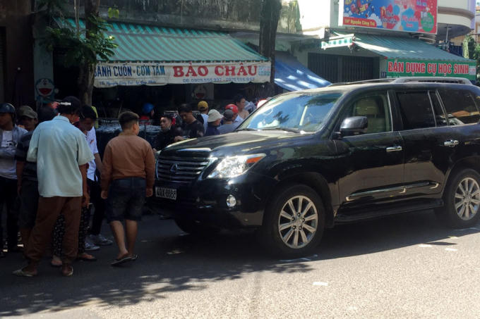 Hiện trường và chiếc xe gây tai nạn