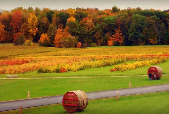 Cảnh sắc thiên nhiên tuyệt diệu dọc hai bờ Finger Lakes vào mùa thu