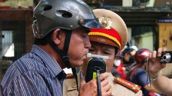 Đã có gần 200 “ma men” vi phạm bị cảnh sát giao thông xử phạt trong 1 tuần. Ảnh internet.