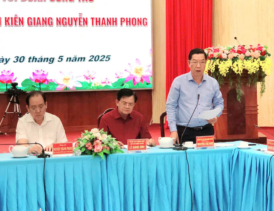 Ông Nguyễn Văn Nam - Chủ tịch UBND huyện Châu Thành phát biểu tại buổi làm việc