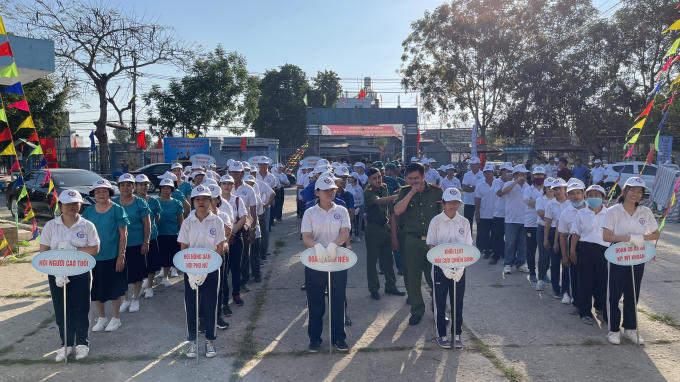cac don vi nhiet liet huong ung tham gia