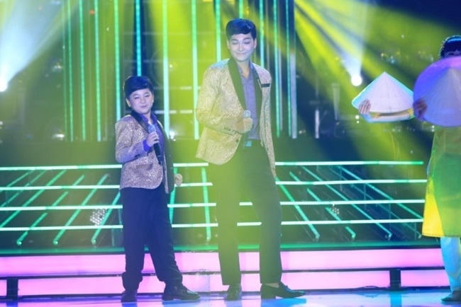 Gương mặt th&acirc;n quen nh&iacute; 2015: H&agrave;nh tr&igrave;nh đến ng&ocirc;i qu&aacute;n qu&acirc;n của Ho&agrave;ng Qu&acirc;n