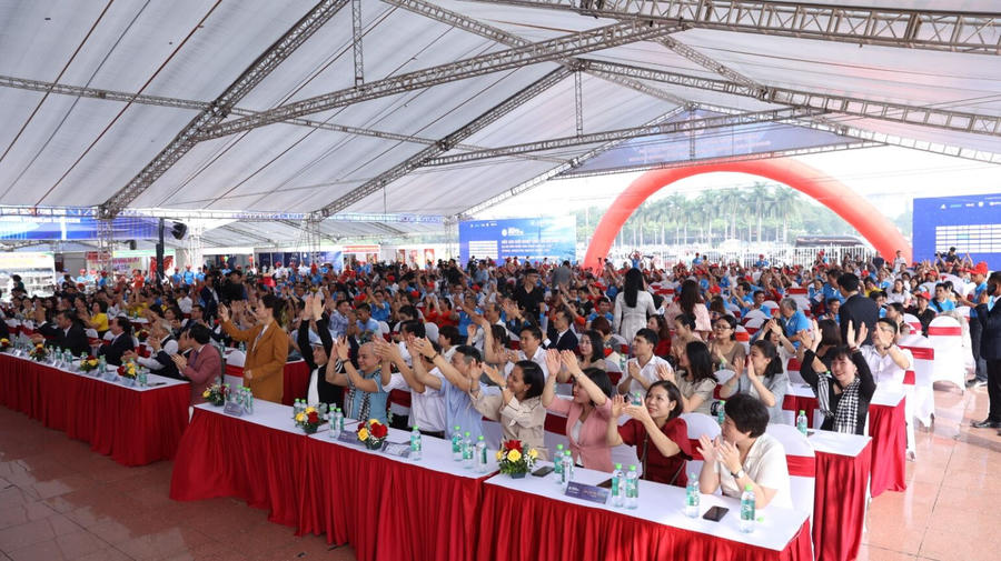 Nhiều doanh nghiệp và đại biểu tham gia diễn đàn (ảnh BTC).