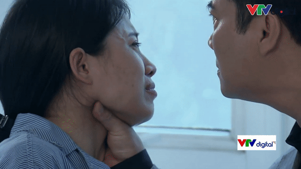 &nbsp;Phan Anh n&oacute;i anh rất kh&oacute; khăn khi phải&nbsp;thể hiện cảnh bạo h&agrave;nh bạn diễn.&nbsp;