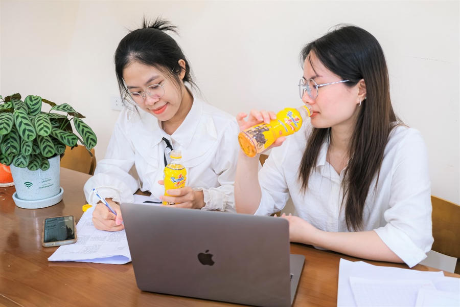 Với nhiều người trẻ, nước tăng lực Number 1 là một “have-must drink” giúp bổ sung năng lượng, tăng cường sự tỉnh táo, tập trung để làm việc mỗi ngày.