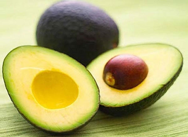 Người bệnh nên ăn nhiều trái cây, tuy nhiên không ăn rau diếp, cà chua, chuối và bơ. Ảnh: minh họa