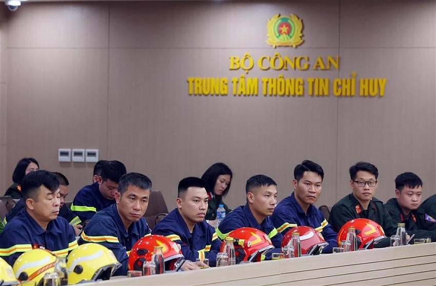 Cán bộ, chiến sỹ Cảnh sát phòng cháy, chữa cháy và cứu nạn, cứu hộ tham gia Đoàn công tác đầy bản lĩnh, tự tin tại Lễ xuất quân. Ảnh: BCA