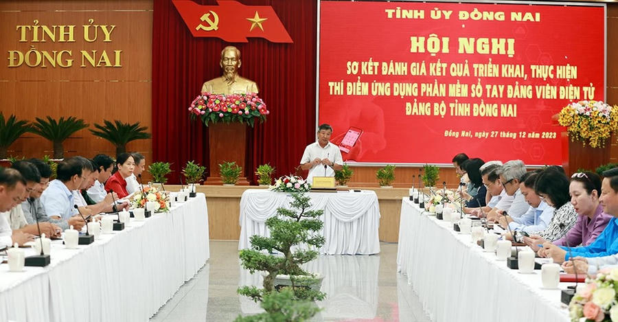 Ông Hồ Thanh Sơn - Phó bí thư thường trực Tỉnh ủy tỉnh Đồng Nai phát biểu kết luận hội nghị. Ảnh: Báo Đồng Nai