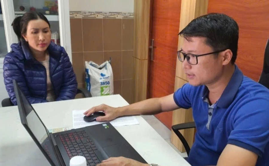 Đối tượng Nguyễn Thị Cẩm My, Tổng Giám đốc Công ty CP Thương mại phân bón Nam Dương bị bắt giữ vì sản xuất phân bón giả. Ảnh: Công an tỉnh Đắk Lắk