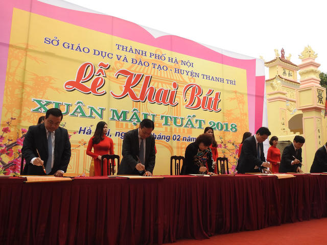 Hà Nội chọn 6 thông điệp khai bút đầu xuân Mậu Tuất
