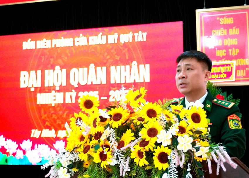 Thượng tá Nguyễn Ngọc Dung - Phó Chính uỷ BĐBP Tây Ninh phát biểu chỉ đạo Đại hội Hội đồng quân nhân