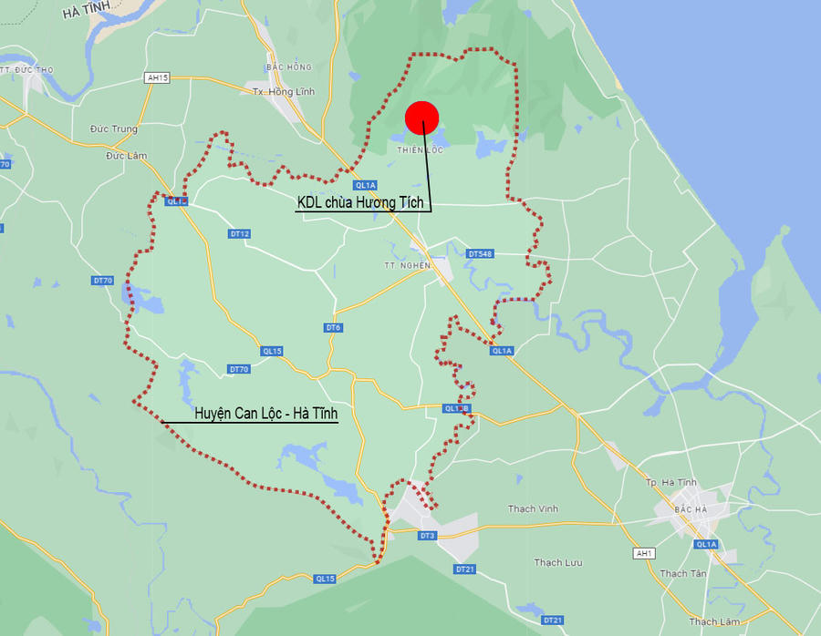 Vị trí đắc địa của chùa Hương Tích.