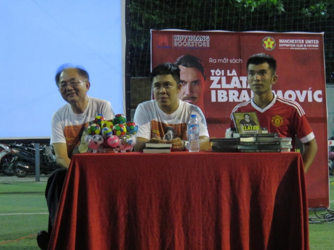 Khách mời của buổi ra mắt là nhà báo Vũ Công Lập và dịch giả Trần Minh