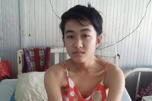 Cô bé Hà Vi ngày nào giờ đã trưởng thành, mơ ước trở thành luật sư. (Ảnh: Lao động)