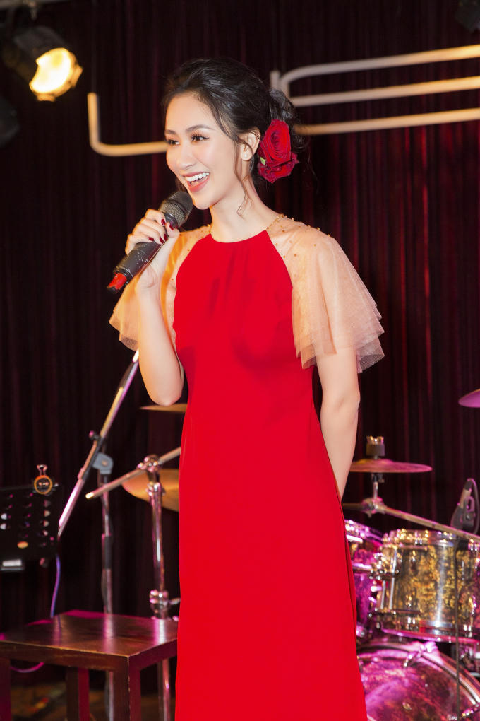 Hà Thu quyết tâm bứt phá trong năm 2019 với âm nhạc.