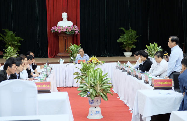 Bí thư Thành ủy Đà Nẵng làm việc tại Quận ủy Liên Chiểu sáng 14/3