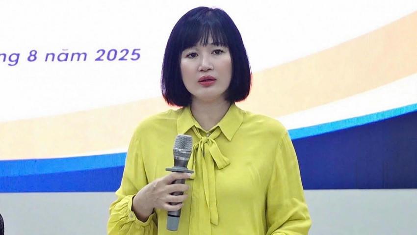 Bà Ngô Quỳnh Hoa, Phó Cục trưởng Cục phổ biến Giáo dục pháp luật và trợ giúp pháp lý- Bộ Tư pháp phát biểu tại toạ đàm.