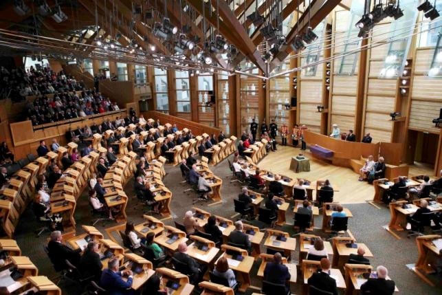 Nữ hoàng Anh phát biểu tại lễ khai mạc kỳ họp thứ 5 của Quốc hội Scotland. (Ảnh: Reuters)