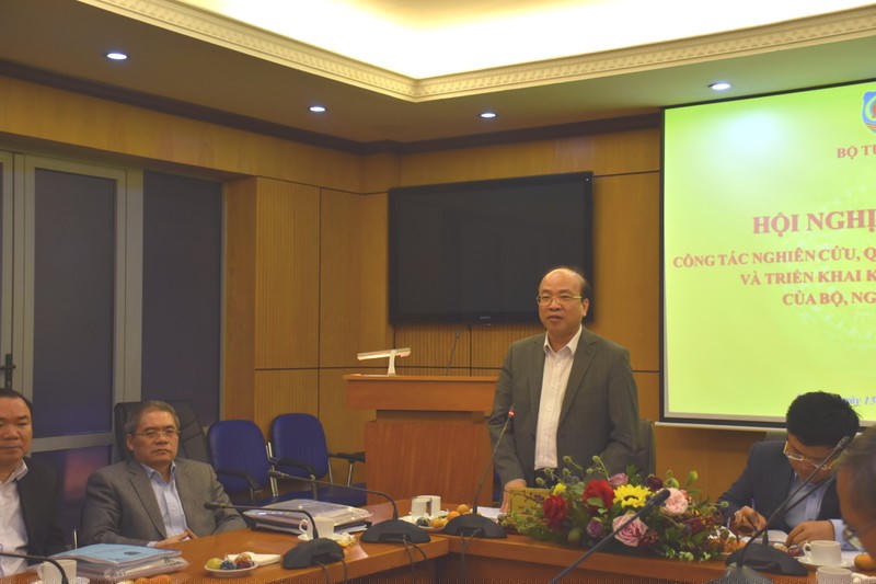 Thứ trưởng Phan Chí Hiếu yêu cầu đổi mới quy trình trong tổ chức nghiên cứu khoa học