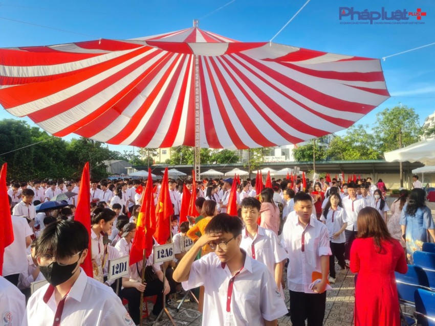 Gần 30 triệu học sinh, sinh viên và 1,7 triệu thầy, cô trên cả nước tưng bừng Khai giảng năm học mới