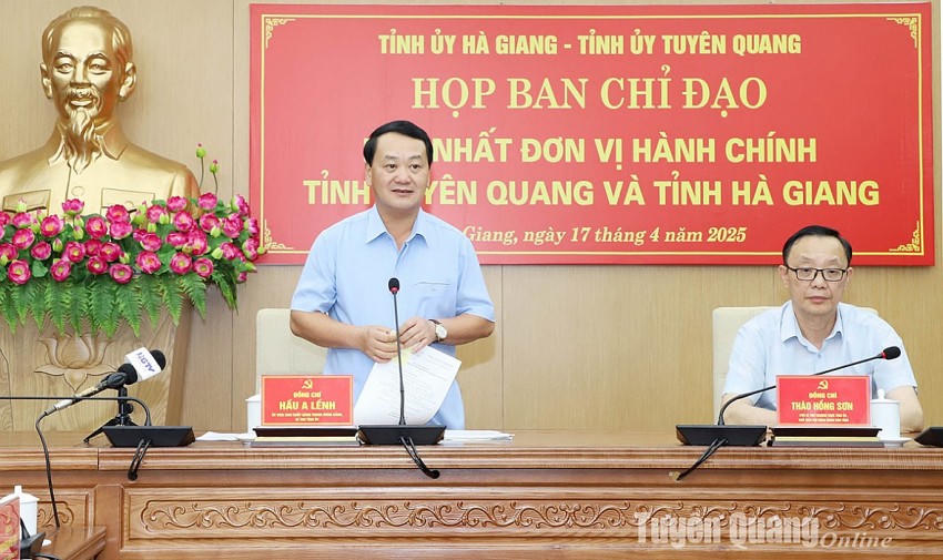 Bí thư Tỉnh ủy Hầu A Lềnh phát biểu kết luận buổi làm việc tại điểm cầu tỉnh Hà Giang.