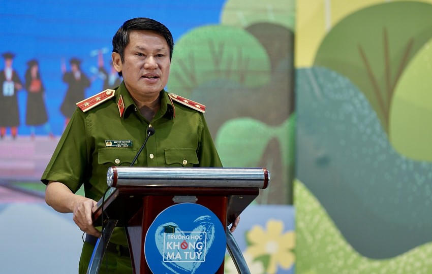 Trung tướng Nguyễn Văn Viện, Cục trưởng Cục Cảnh sát điều tra tội phạm về ma túy phát biểu tại cuộc thi. Ảnh: C04.