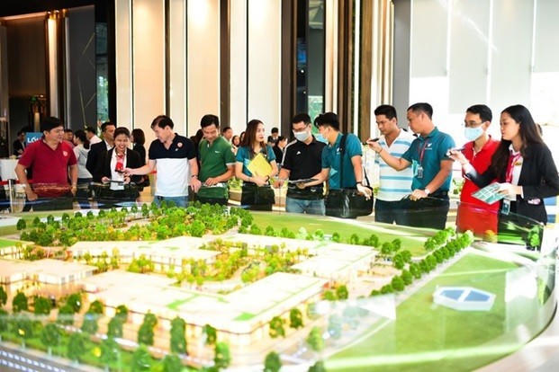 Đề xuất mức thu lệ phí cấp Chứng chỉ hành nghề môi giới BĐS 300,000 đồng/chứng chỉ. (Ảnh minh hoạ)