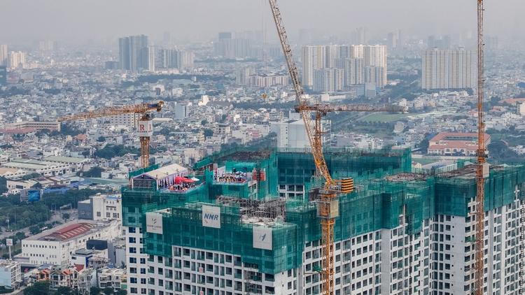 Các tòa tháp Akari City giai đoạn 2 đã được cất nóc đúng tiến độ  