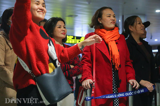 u23 viet nam ve que an tet trong vong tay chao don cua nguoi ham mo hinh anh 3