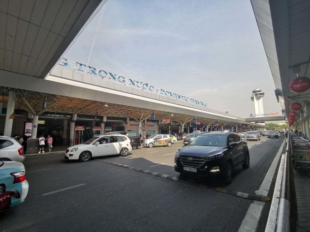 Sân bay Tân Sơn Nhất “dễ thở” ngày 26 Tết