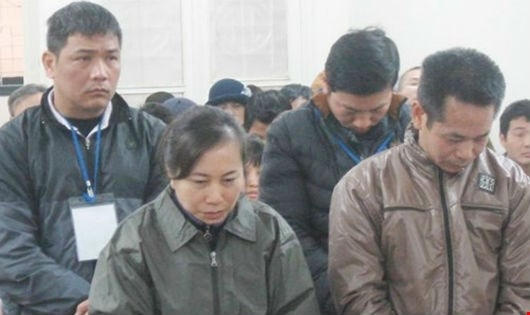 Cácbị cáo tại buổi xét xử sơ thẩm.
