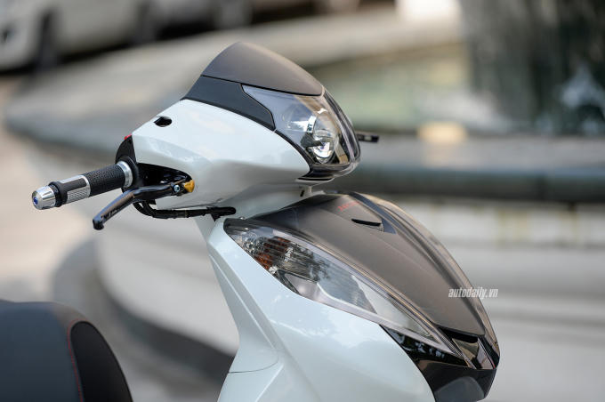 Ảnh chi tiết Honda SH300i được độ khủng tại H&agrave; Nội