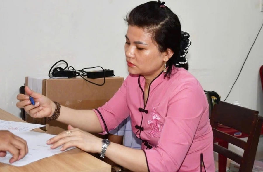 Quyên tại cơ quan công an